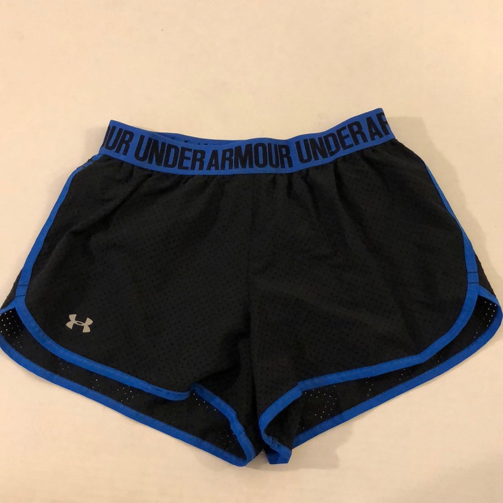 XS Under Armour sport shorts